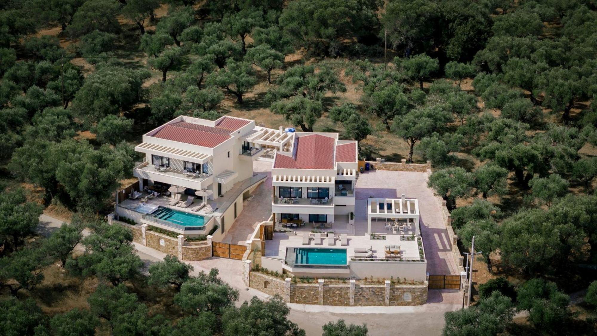 Eran Luxury With Private Pool & Sea Views, By Zantewize