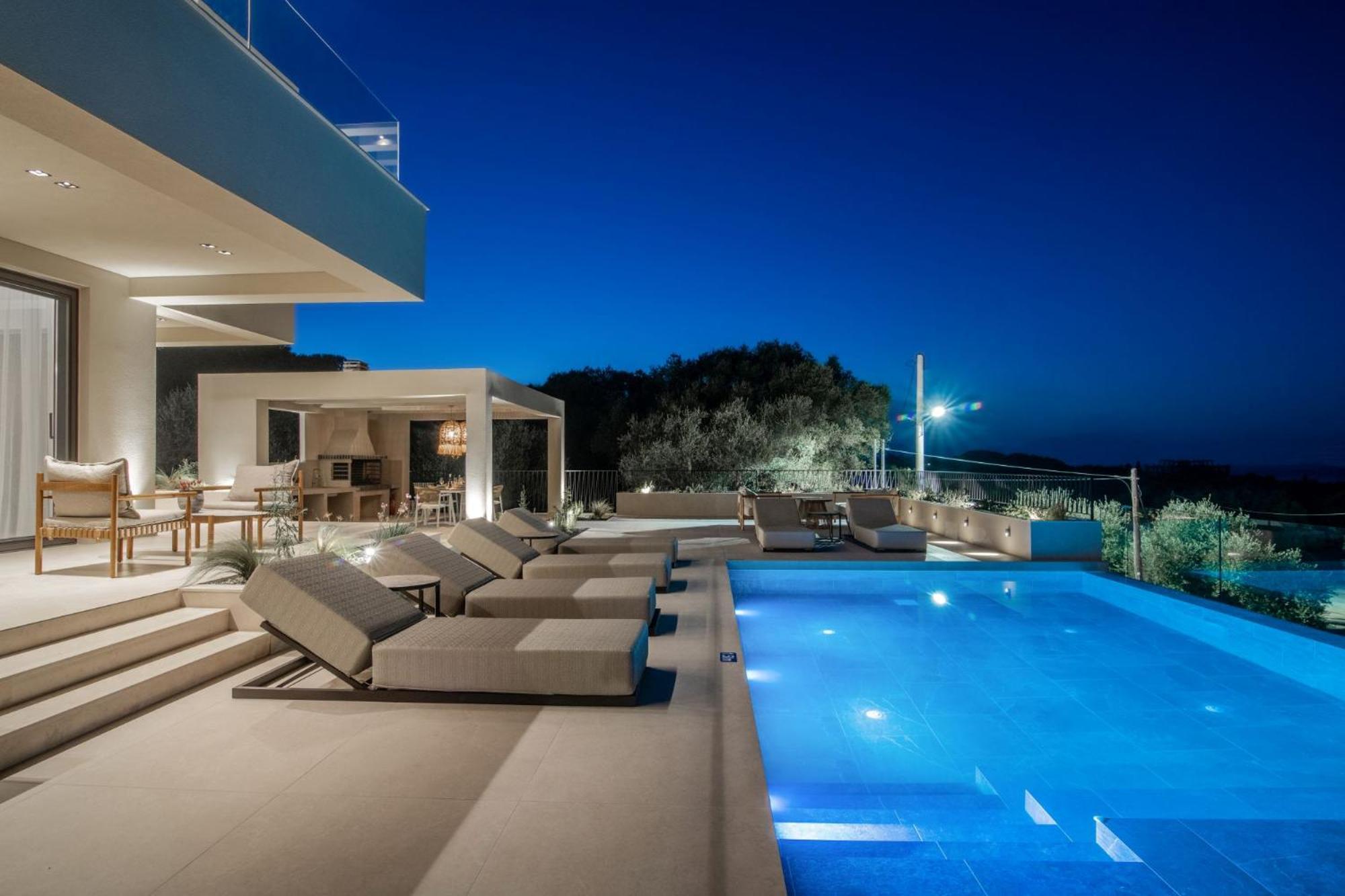 Villa Eran Luxury With Private Pool & Sea Views, By Zantewize *