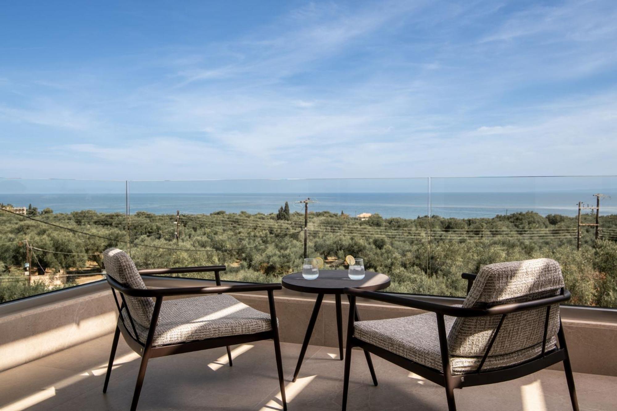 Eran Luxury With Private Pool & Sea Views, By Zantewize