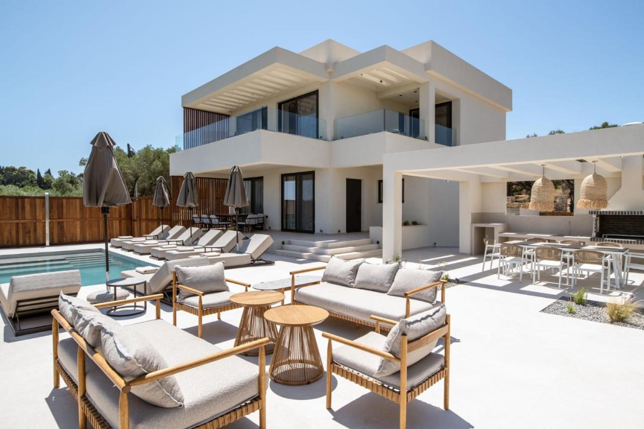 Eran Luxury With Private Pool & Sea Views, By Zantewize Villa *