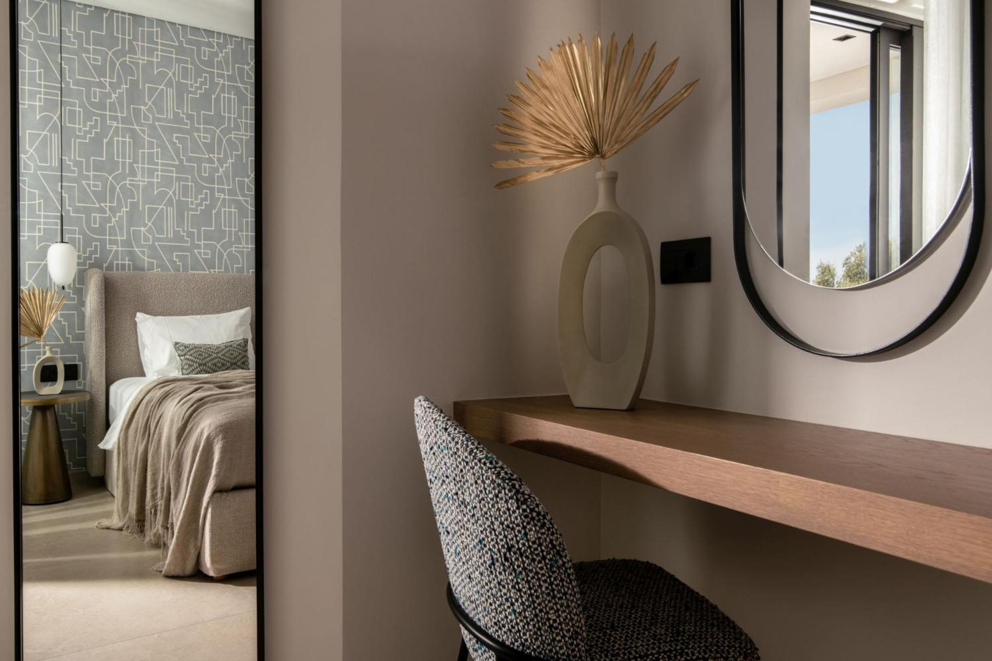 Eran Luxury With Private Pool & Sea Views, By Zantewize *